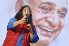 ‘എന്റെ കുട്ടി വിൽക്കപ്പെട്ടാലേ ഞാൻ പ്രതികരിക്കൂ എന്നതാണ് നിലപാട്, അതാണോ നമ്മൾ ചെയ്യേണ്ടത്?