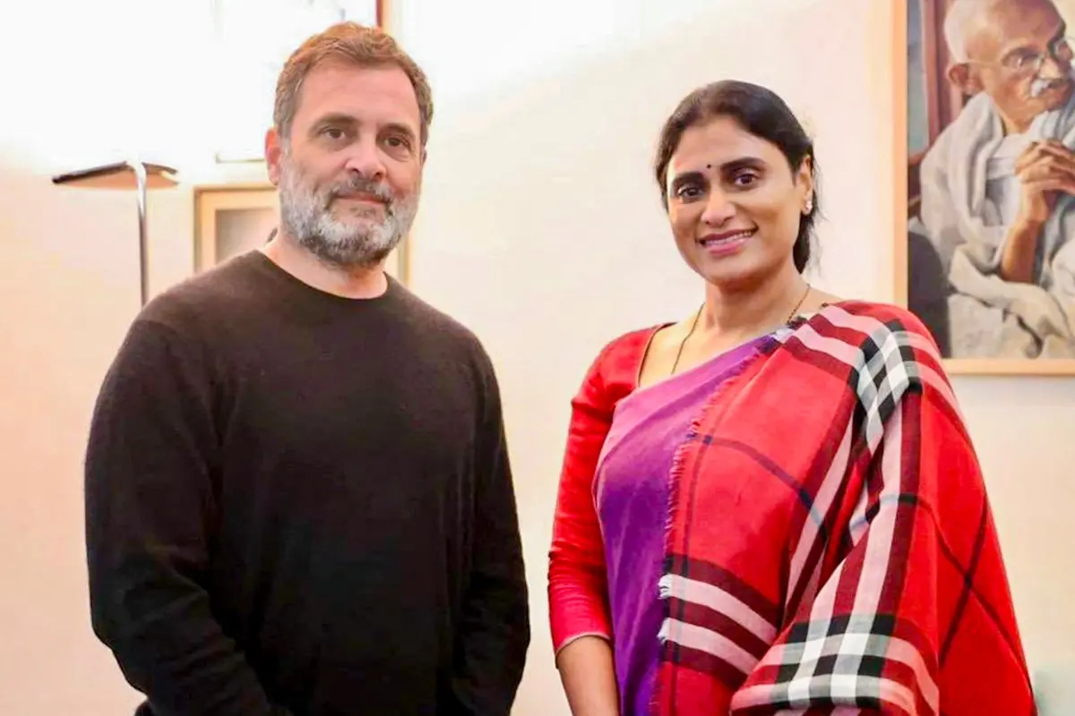 Leader of Opposition in Lok Sabha Rahul Gandhi meets President of the Andhra Pradesh Congress Committee (APCC) YS Sharmila at his residence, in New Delhi.| Photo: PTI