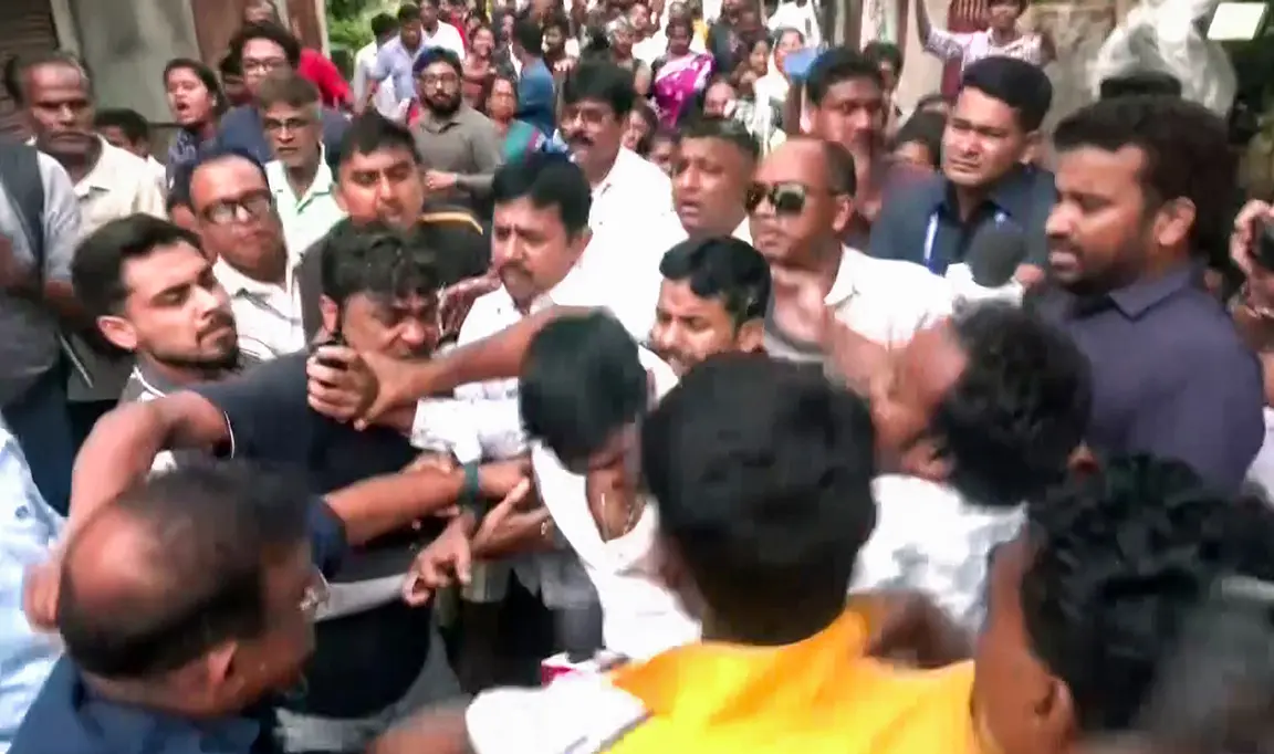 TMC MP Abhishek Banerjee being roughed up by unidentified people during his visit to Sonarpur to meet the post-poll violence victims' families, in Sonarpur on Saturday |  Photo: ANI