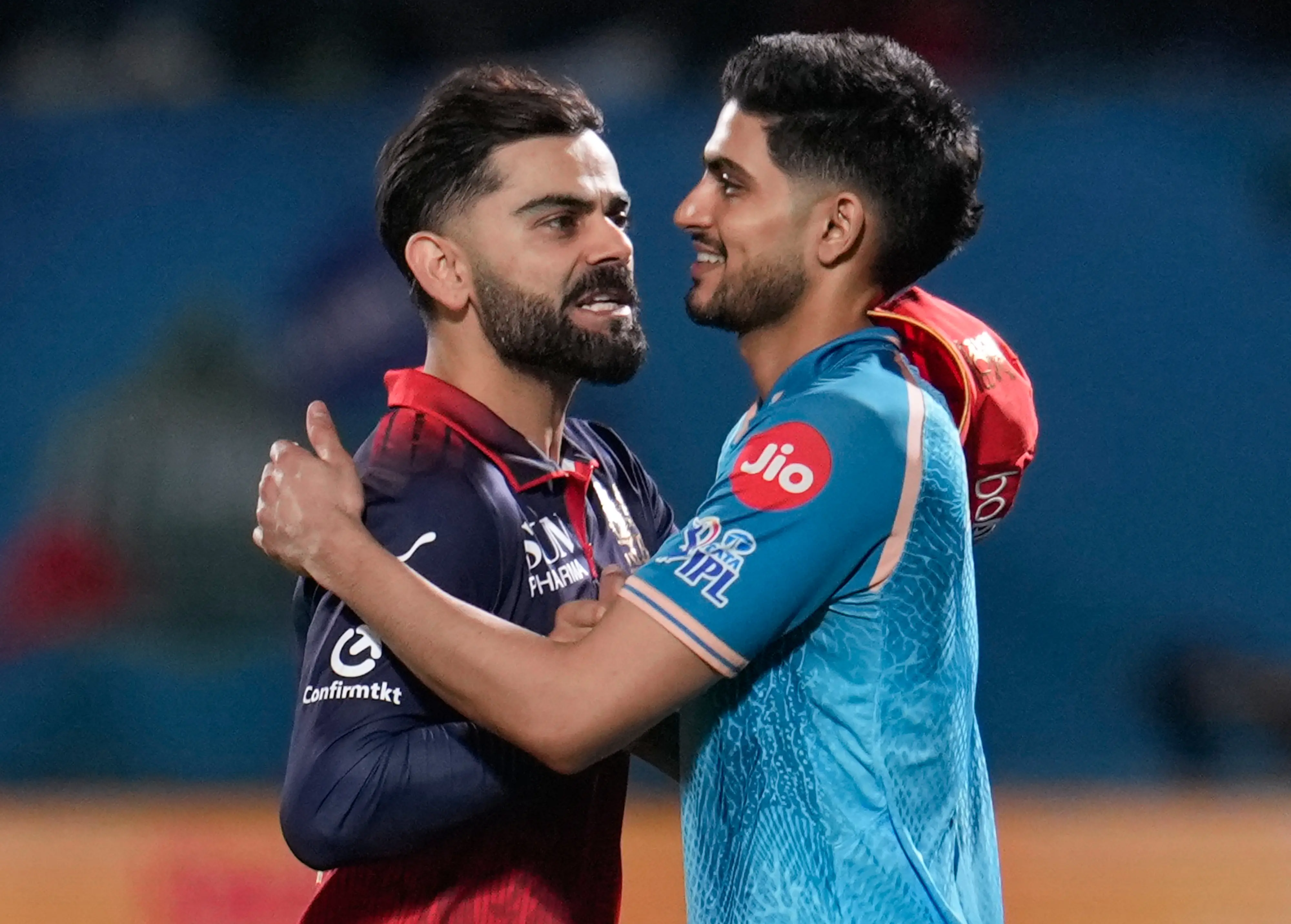 Royal Challengers Bengaluru's Virat Kohli, greets Gujrat Titans' captain Shubman Gill | Photo: PTI