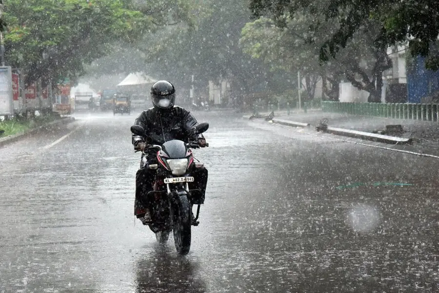 Monsoon set to hit Kerala within four days; IMD issues orange, yellow alerts
