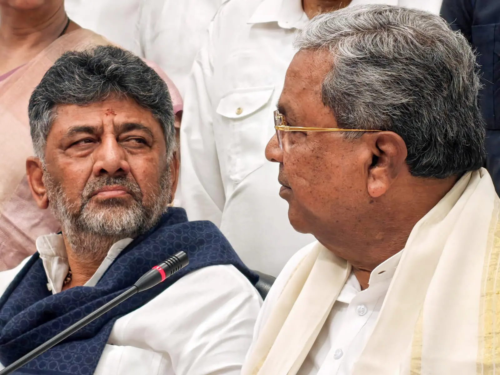 ഡി.കെ. ശിവകുമാർ, സിദ്ധരാമയ്യ | Photo: ANI