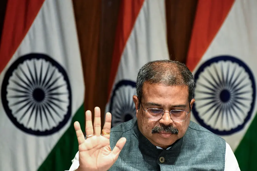‘സ്ഥാനത്ത് തുടരാൻ അർഹനല്ല, മന്ത്രിയെ പുറത്താക്കണം’; CBSE വിഷയത്തിൽ ആക്രമണം കടുപ്പിച്ച് പ്രതിപക്ഷം