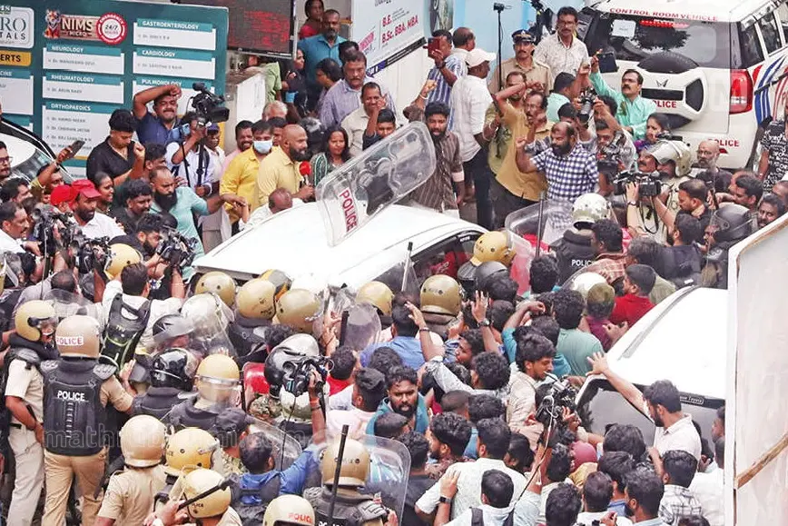 റെയ്ഡിന് പിന്നാലെയുണ്ടായ ആക്രമണം: സി.ബി.ഐ. അന്വേഷണം ആവശ്യപ്പെടാൻ ഇ.ഡി.