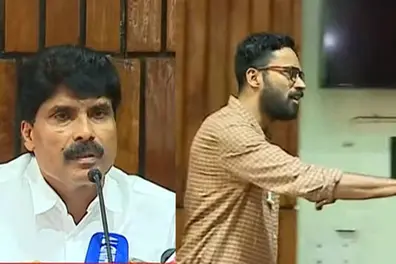 Journalists boycott accused IAS officer Sriram Venkitaraman at Kerala Minister's press meet