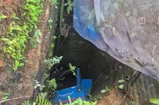 കളിക്കുന്നതിനിടെ ഇലക്ട്രിക് ഓട്ടോറിക്ഷ ഓണായി നീങ്ങി; 4 വയസുകാരിയും ഓട്ടോറിക്ഷയും കിണറ്റിൽവീണു