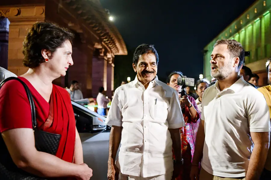 കേരളത്തിൽ അധികാരം, കർണാടകയിൽ അധികാരക്കൈമാറ്റം: ഇനി കോൺഗ്രസ് ലക്ഷ്യം ദേശീയതലത്തിലുള്ള ഉടച്ചുവാർക്കൽ