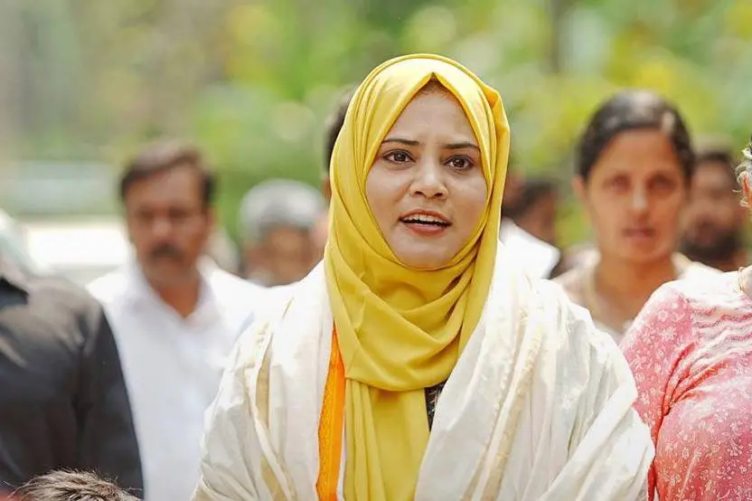 ‘അനിസ്ലാമികമായ ആചാരങ്ങൾ വർജിക്കണം’; നിലവിളക്ക് കൊളുത്തിയ സംഭവത്തിൽ തഹ്ലിയയെ തിരുത്തി സമസ്ത