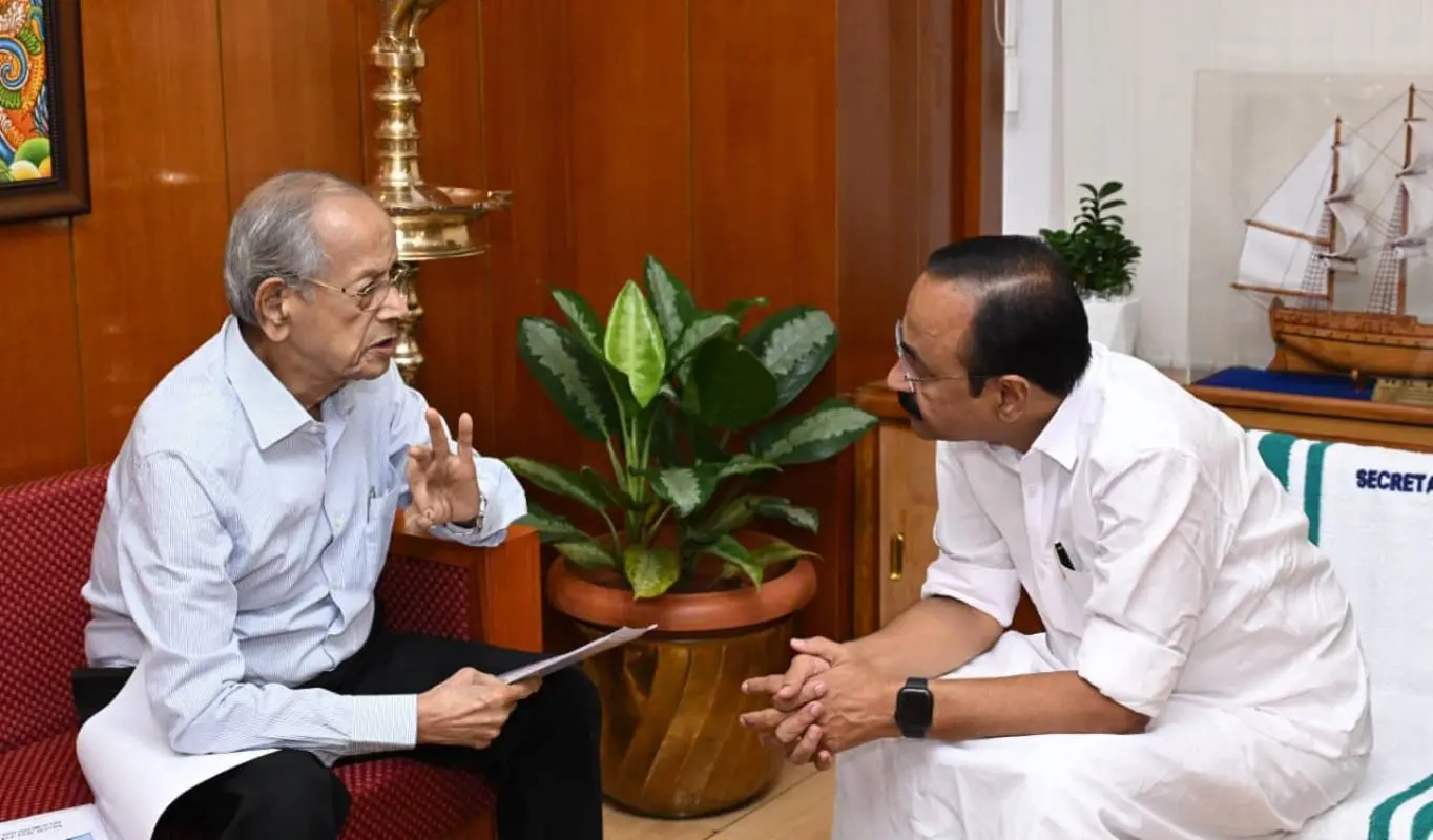 ഇ. ശ്രീധരനും മുഖ്യമന്ത്രി വി.ഡി.സതീശനും