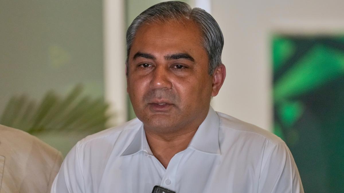 Pakistan minister in Tehran as US downs more Iranian drones, tensions simmer