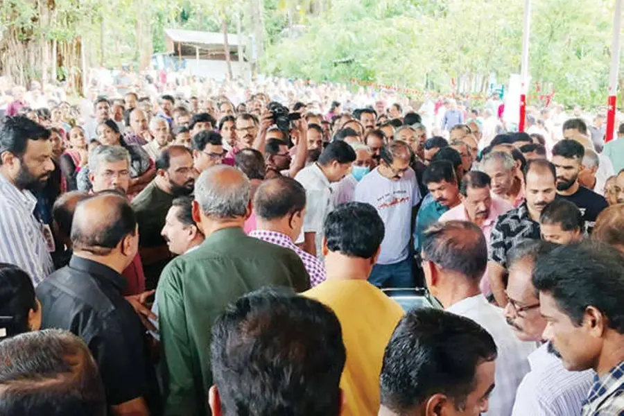നാട് വിടനൽകി; എ.സി. ശ്രീഹരി ഇനി ഓർമ,അന്ത്യാഞ്ജലി അർപ്പിച്ച് ആയിരങ്ങൾ