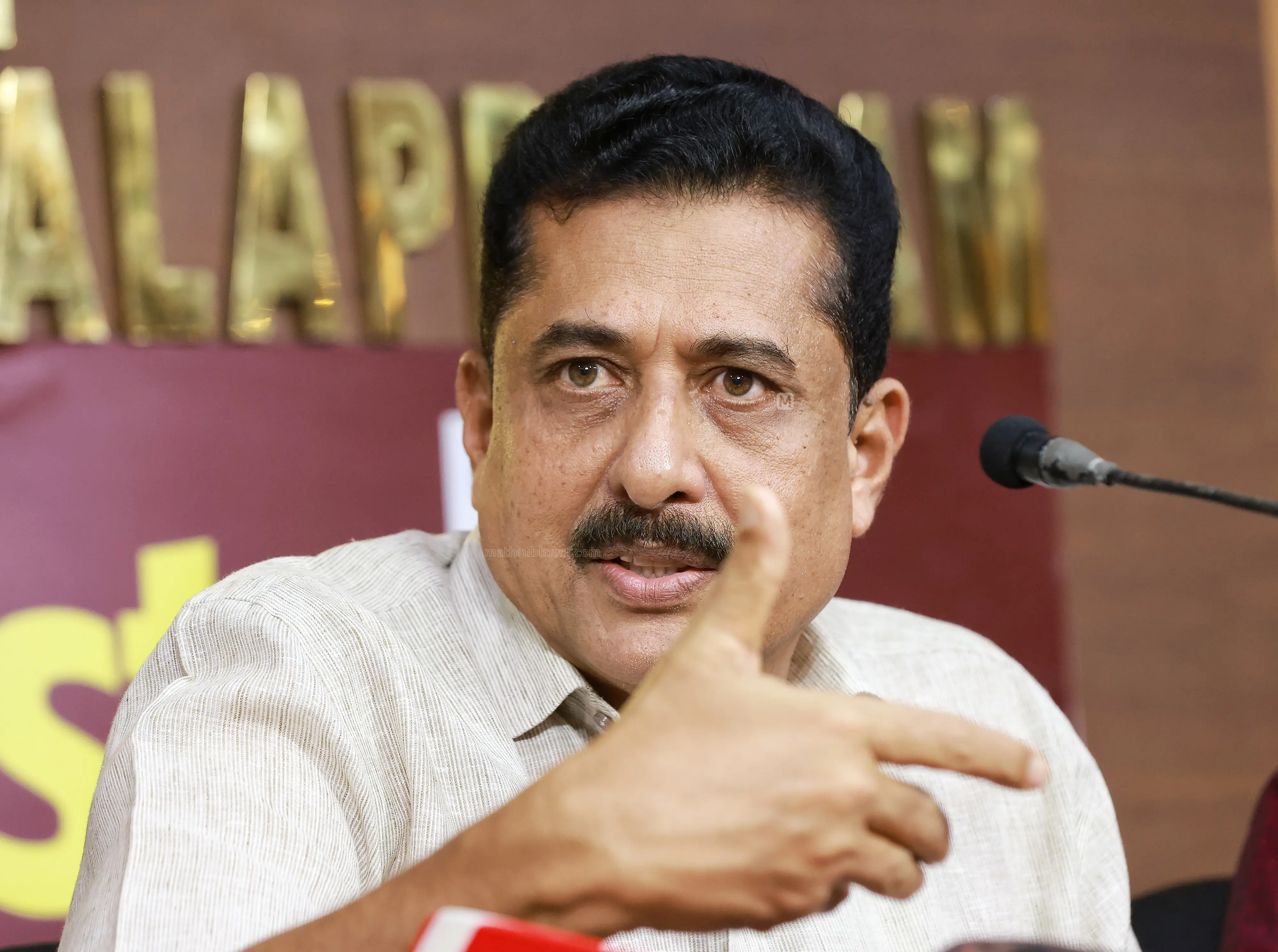 വിദ്യാഭ്യാസ മന്ത്രി എൻ. ഷംസുദ്ദീൻ | ഫോട്ടോ: മാതൃഭൂമി