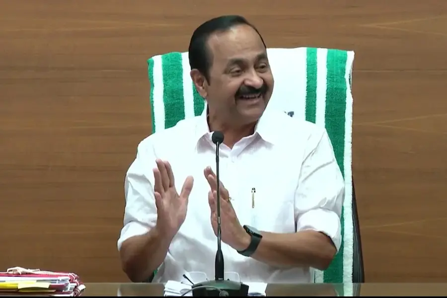 ‘172 പേജ് തയ്യാറാക്കാൻ ഞങ്ങൾക്ക് ശേഷിയുണ്ട്’: എഐ വിവാദത്തിൽ മറുപടിയുമായി സതീശൻ