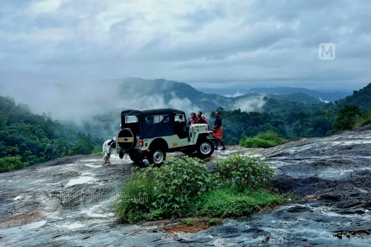വ്യൂപോയിന്റിൽ നിന്നുള്ള കാഴ്ച.