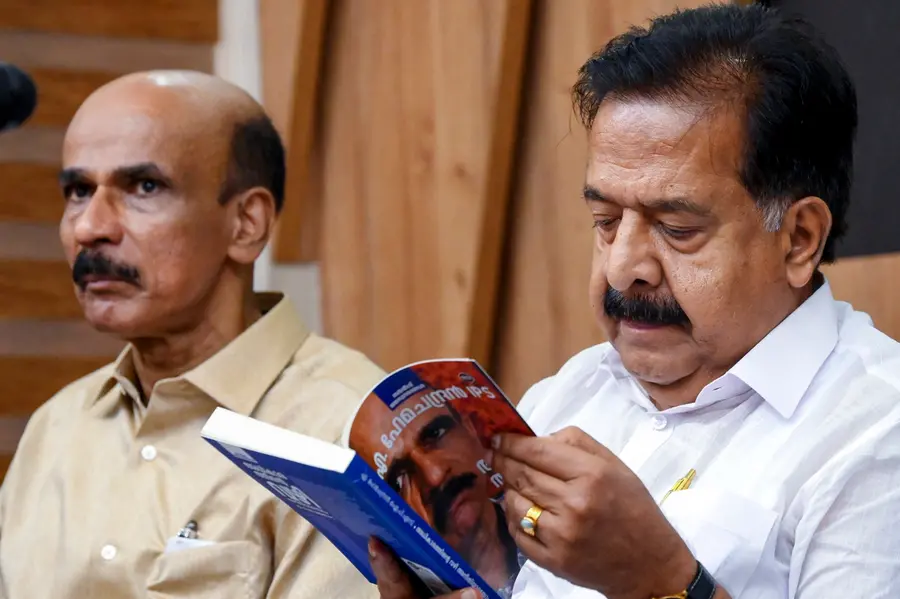 മന്ത്രി അഴിമതിക്കാരനാണെങ്കിൽ സത്യസന്ധരായ ഉദ്യോഗസ്ഥരാണ് ബുദ്ധിമുട്ടനുഭവിക്കുക -എ.ഹേമചന്ദ്രൻ