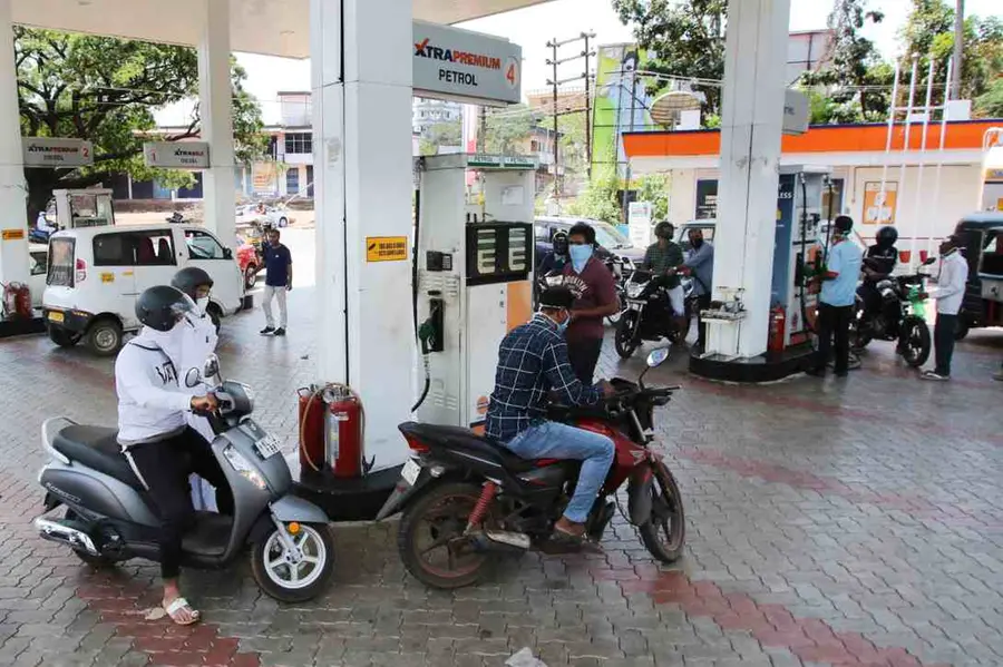 ഉയർന്ന അളവിൽ എഥനോൾ ചേർത്ത പെട്രോളിന് നികുതി ഇളവ്, ലക്ഷ്യം ഇന്ധന ഇറക്കുമതി കുറയ്ക്കൽ