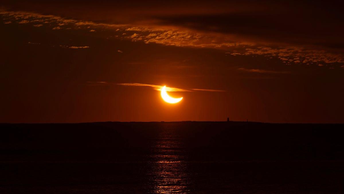 Solar Eclipse/Surya Grahan 2026: Date, timings, visibility and viewing locations