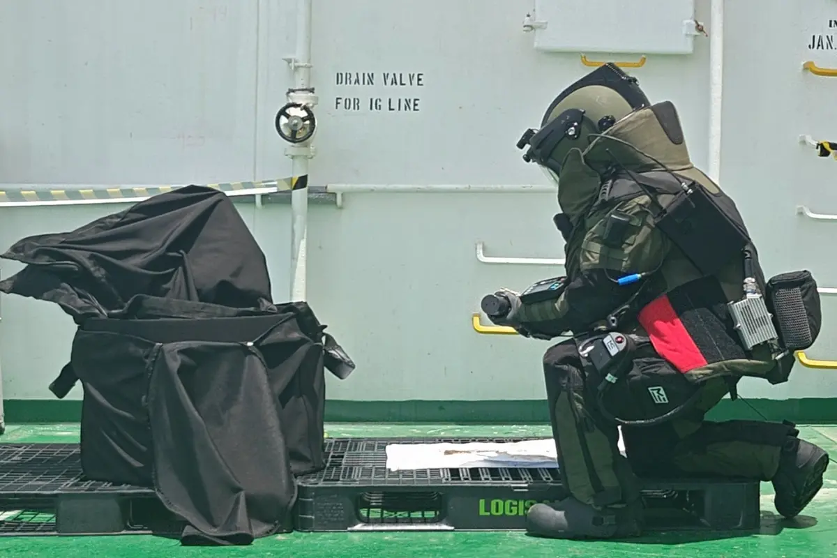 Indian Navy's Explosive Ordnance Disposal Team from Southern Naval Command, Kochi, safely extracted an unexploded missile warhead from Marshall Islands registered oil tanker MT Olympic Life, enroute from UAE to Kochi | Photo: @indiannavy on X