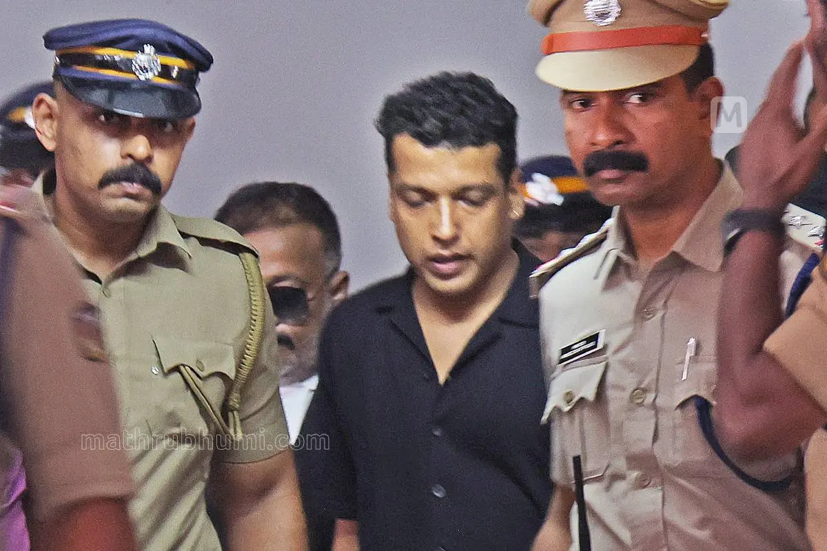 നടിയെ ആക്രമിച്ച കേസിലെ പ്രതിയായ പൾസർ സുനി | ഫോട്ടോ: മാതൃഭൂമി