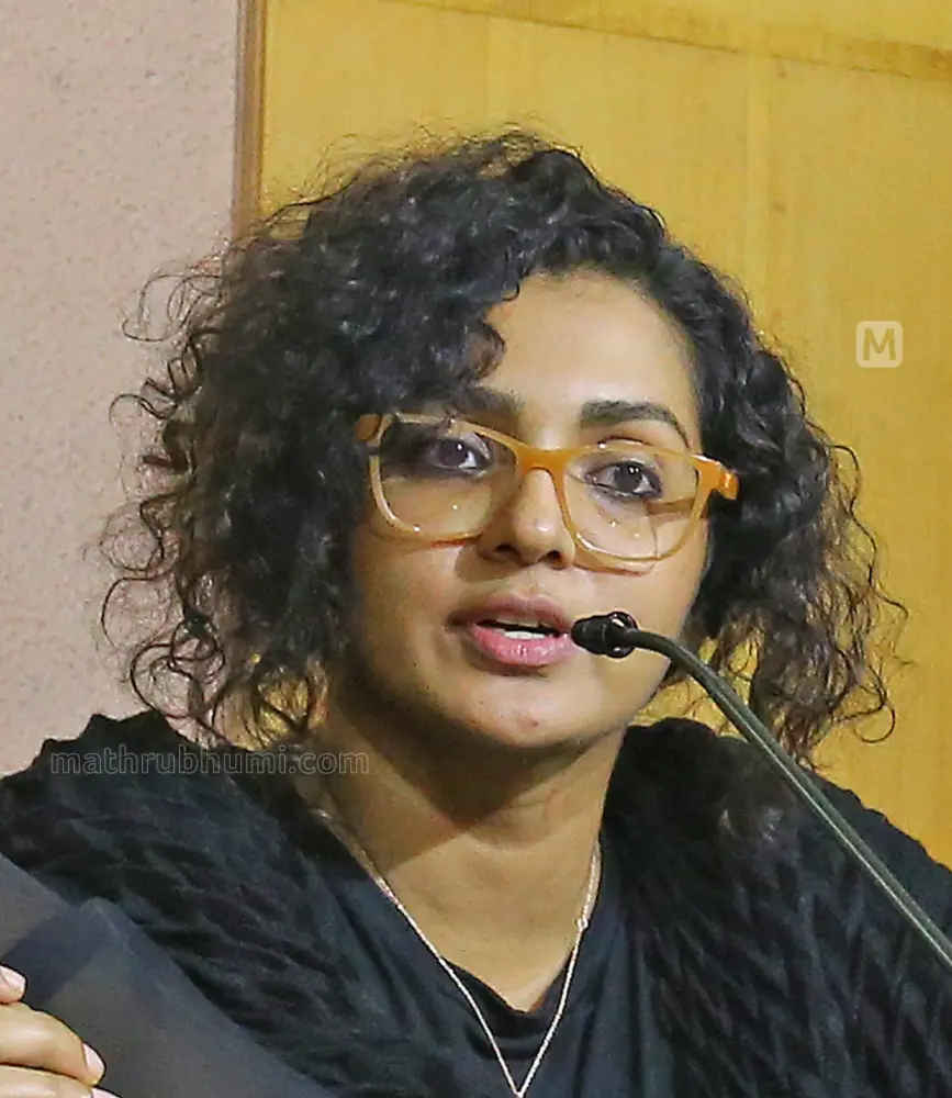 Parvathy Thiruvothu | Mathrubhumi
