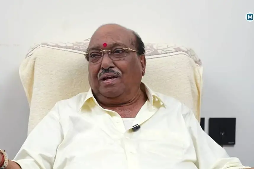സതീശൻ മിടുക്കനാണ്, തുടക്കം നന്നായി; ഇടതിന്റെ അന്തകനായത് പി.ശശി; തുറന്നടിച്ച് വെള്ളാപ്പള്ളി