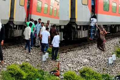 Four killed as Patalkot Express hits passengers near Jhansi