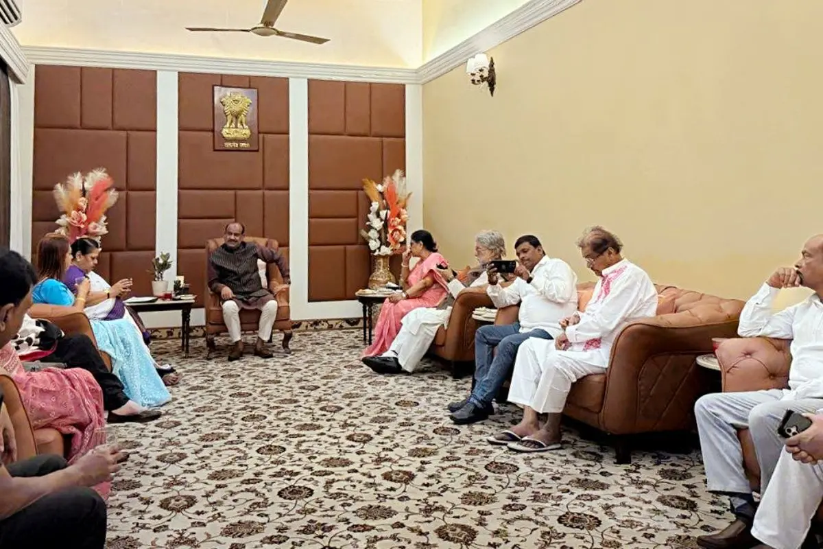 Rebel TMC MPs meet Lok Sabha Speaker Om Birla at his residence, in New Delhi on Sunday. (TMC rebel MP/ANI Photo)