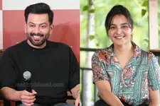 ഒടിയനായി പൃഥ്വിരാജ്, നായിക മഞ്ജു വാര്യർ, കരൺ ജോഹർ മലയാളസിനിമയിലേക്ക്