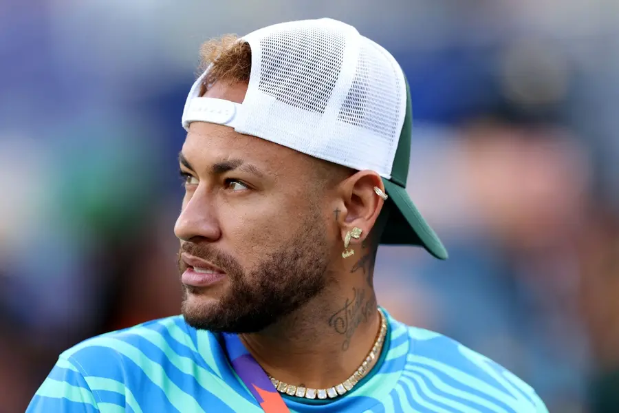 Neymar returns to Brazil training sessions at the World Cup