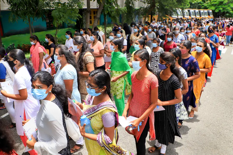 നീറ്റ് പുനഃപരീക്ഷ: ഉദ്യോഗാർത്ഥികൾക്ക് ബസ് ചാർജിൽ 50% ഇളവ് പ്രഖ്യാപിച്ച് ഉത്തർപ്രദേശ്‍ സർക്കാർ