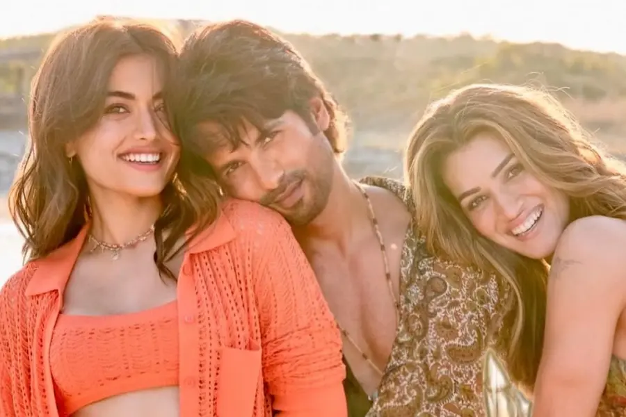 rashmika mandanna, kriti sanon