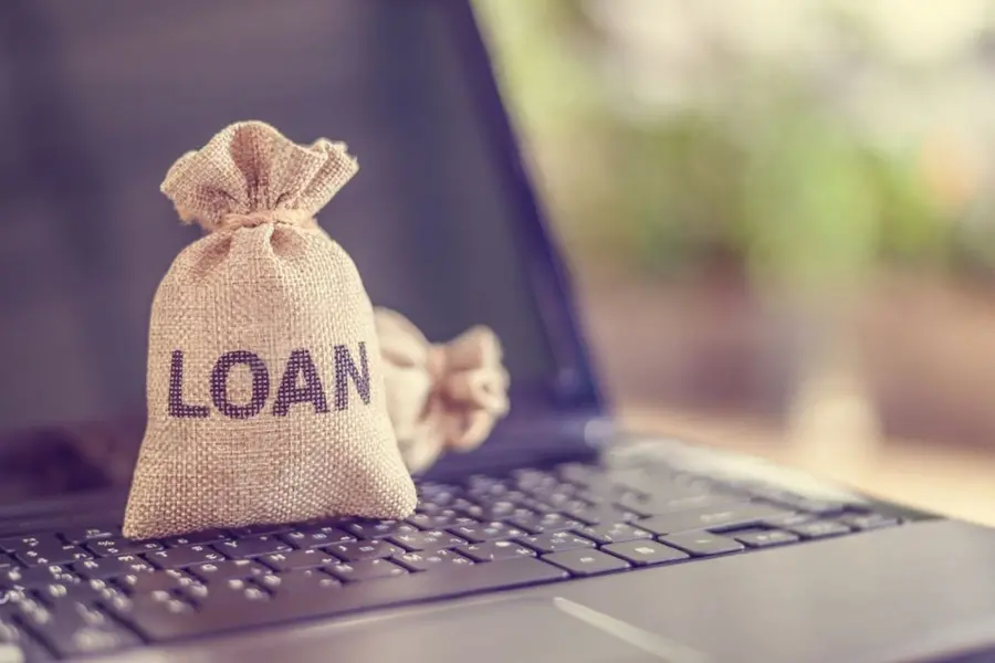 Which are reliable banks that offer a digital, instant personal loan?