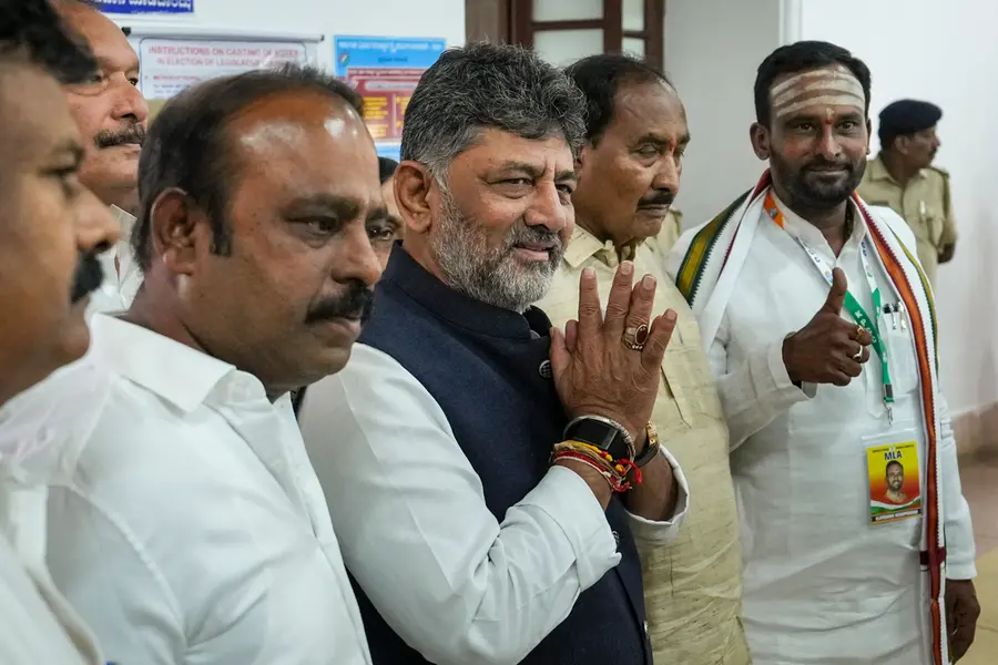 കർണാടക എംഎൽസി തിരഞ്ഞെടുപ്പ്: കോൺഗ്രസിന് വൻ വിജയം,ബിജെപിക്ക് ക്രോസ് വോട്ടിങ് ഷോക്ക്