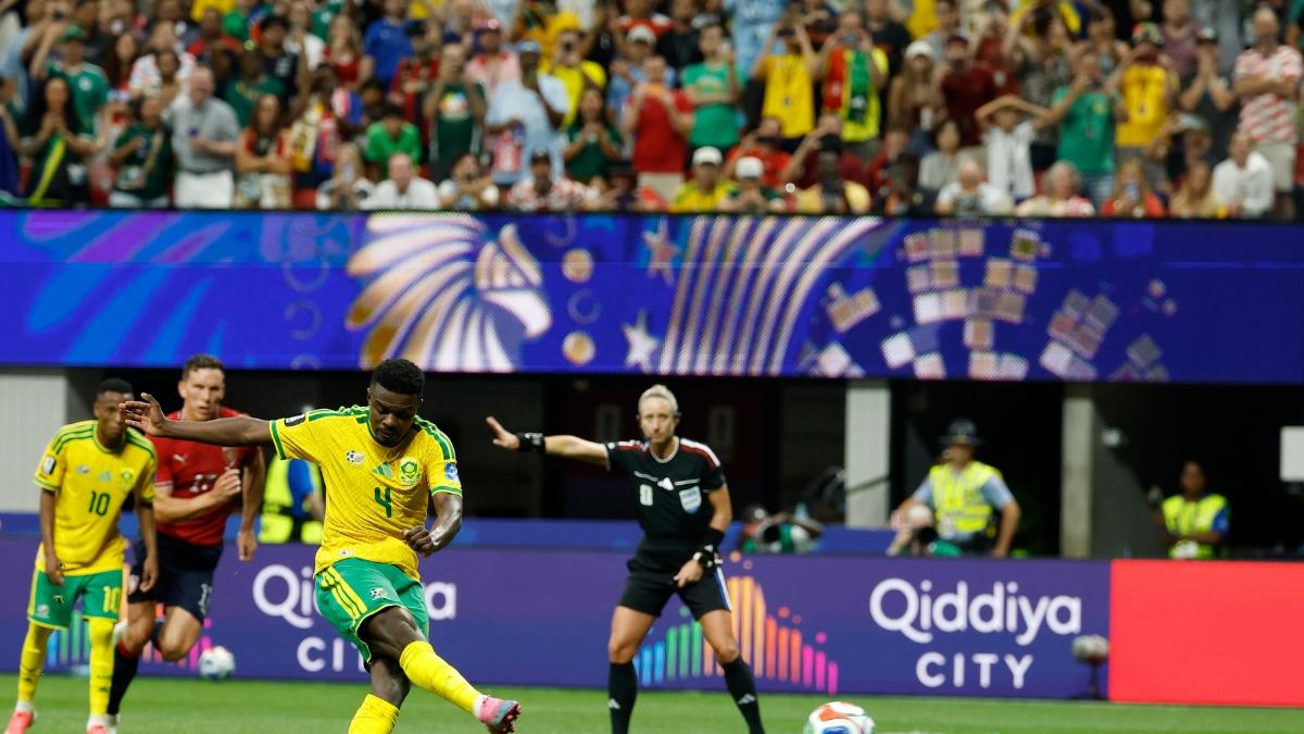 Teboho Mokoena’s late penalty rescues dramatic point for South Africa against Czechia with 1-1 draw