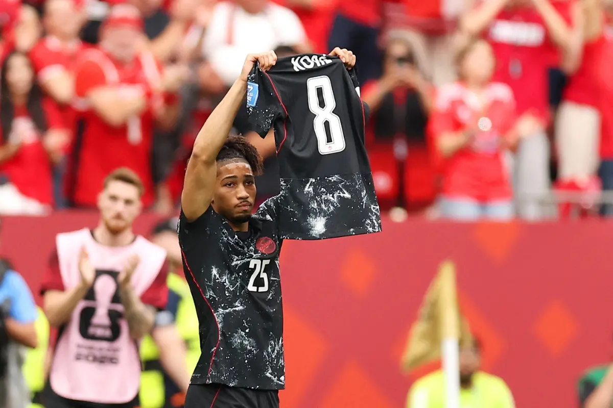 Nathan Saliba #25 of Canada shows the shirt of Ismael Kone #8 as the celebration after scoring the team's fourth goal | Photo: Getty Images via AFP