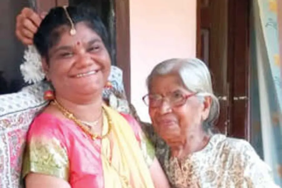 ‘അവൾക്ക് ഞാനും എനിക്ക് അവളുമേയുള്ളൂ, ഞങ്ങൾക്ക് ഒന്നിച്ചുതാമസിക്കണം’; ദത്തുമകൾക്കൊപ്പം ജീവിക്കാൻ മോഹം