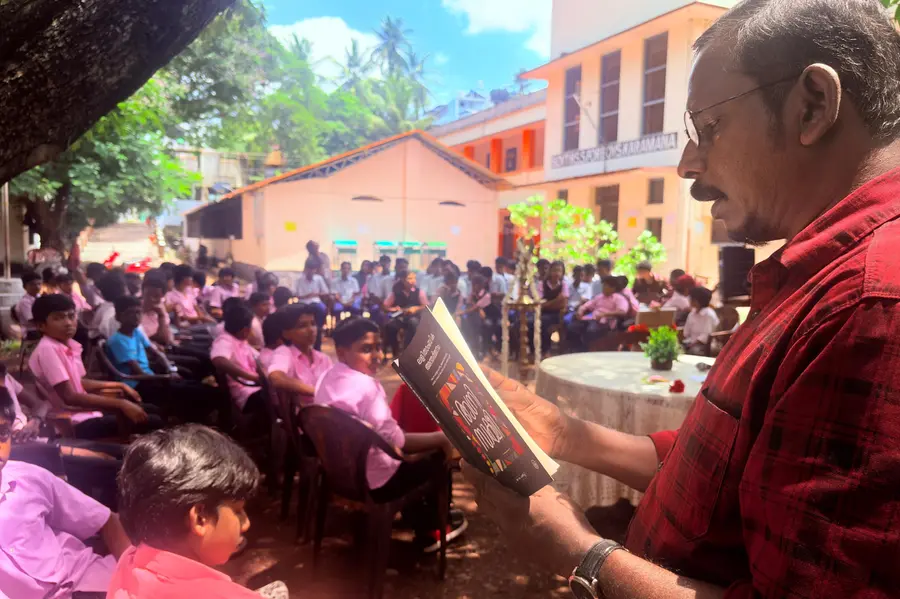 ‘അഗ്നിസാക്ഷി’ക്ക് അമ്പതാണ്ട്; പൊതുയിട വായനയുമായി കുരുന്നുകൾ