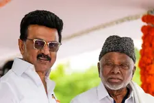 ഡിഎംകെയുമായി സഹകരണം അവസാനിപ്പിച്ചതായി മുസ്ലിം ലീഗ്; ഇനി വിജയ്ക്കൊപ്പം, ടിവികെ മുന്നണിയുടെ ഭാഗമാകും