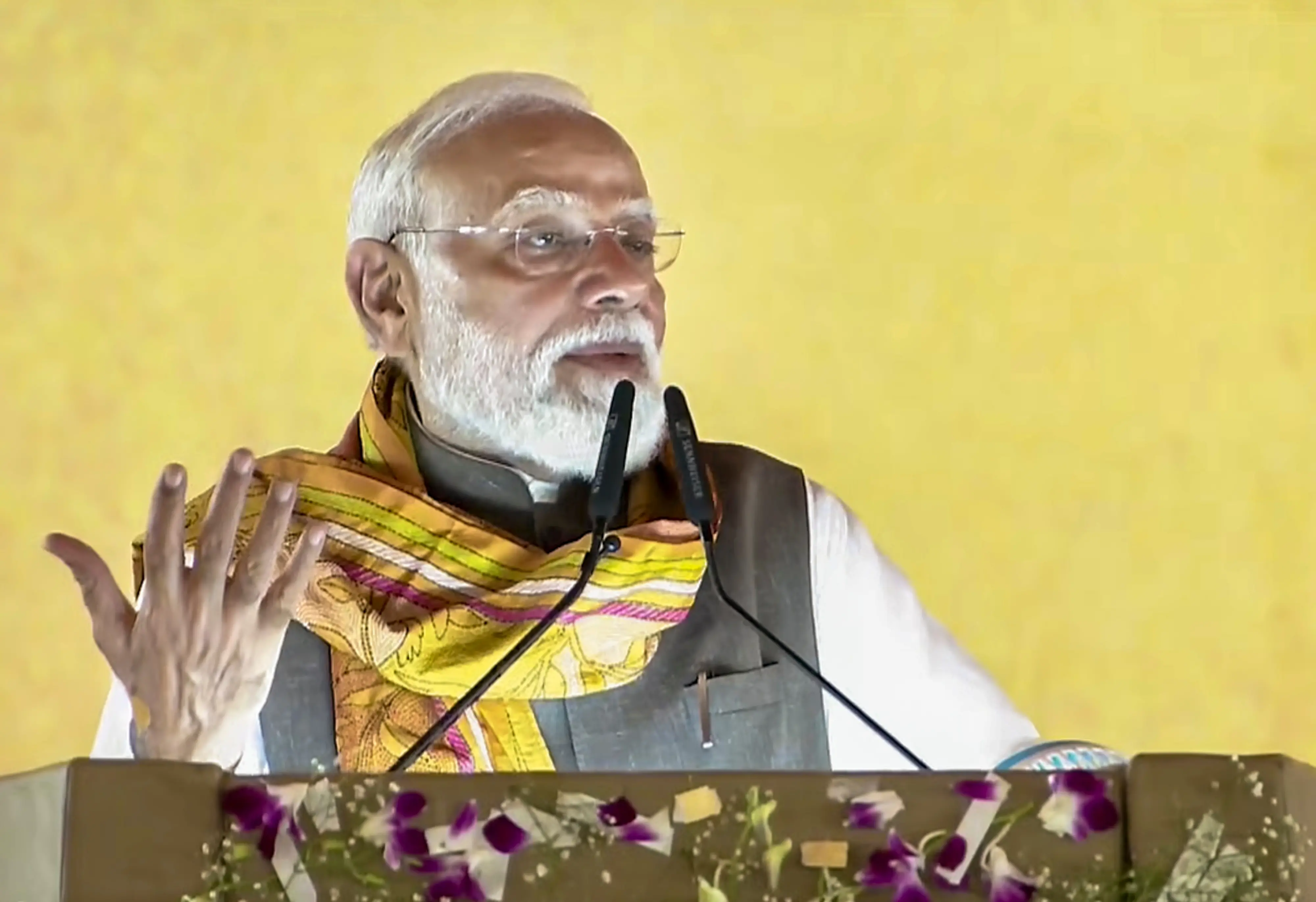 'പശ്ചിംബംഗ ദിവസ്' ആഘോഷത്തെ അഭിസംബോധന ചെയ്യുന്ന പ്രധാനമന്ത്രി | PHOTO: PTI