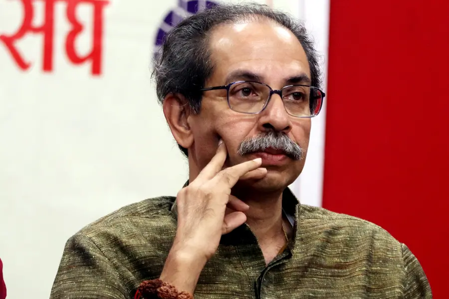 ഉദ്ധവിന് തിരിച്ചടി: ആറ് ശിവസേന (യുബിടി) എംപിമാർ ഏക്നാഥ് ഷിന്ദേ പക്ഷത്തേക്ക്; പ്രഖ്യാപനം ഉടൻ