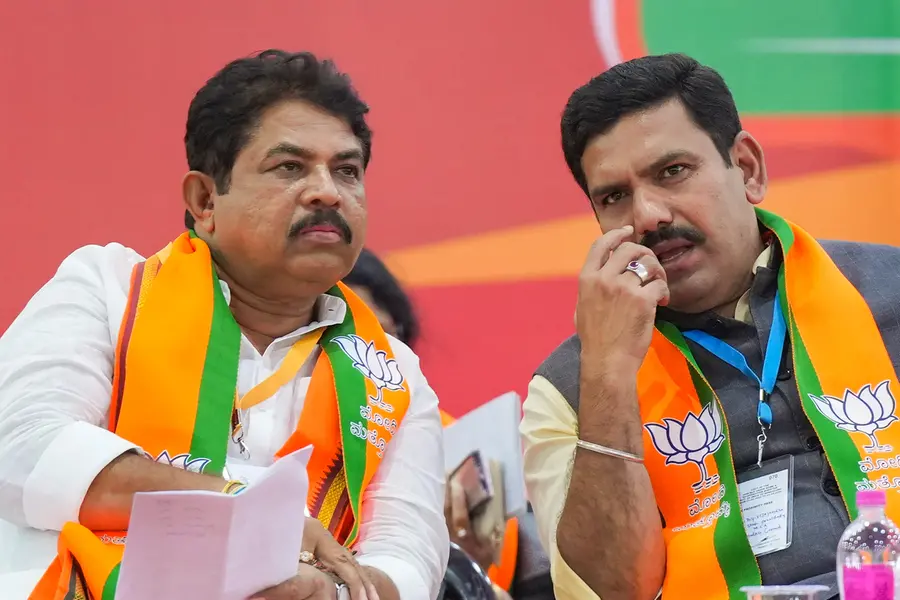 കൂറുമാറിയവരെ കണ്ടെത്തണം, സത്യം ചെയ്യിക്കാൻ BJP: ഗോവയിൽ അന്ന് ദൈവത്തിന്റെ 'അനുമതി'യോടെ കൂറുമാറി