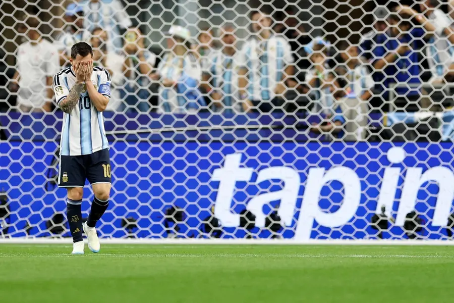 Messi Penalty Fail