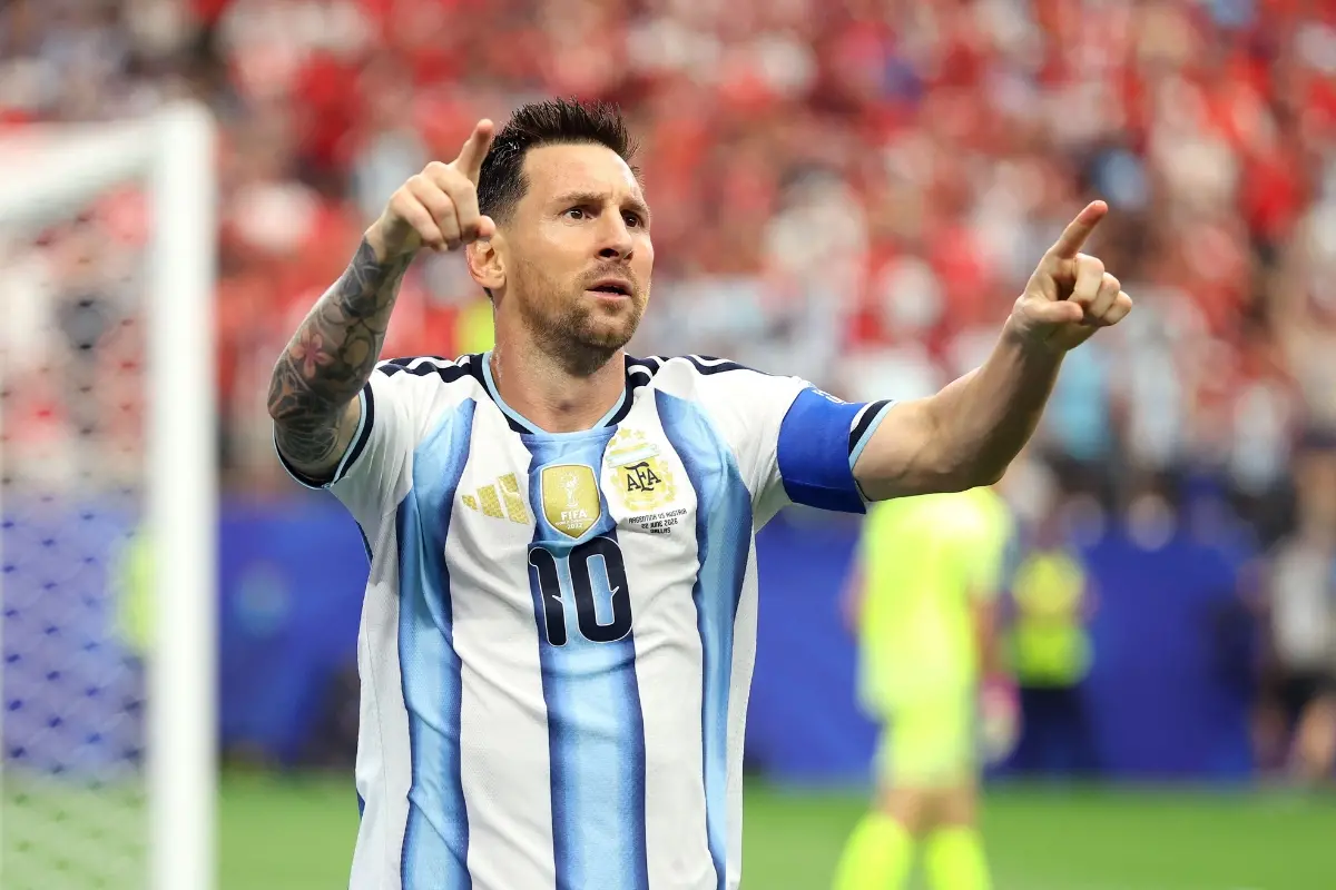 Lionel Messi #10 of Argentina celebrates after scoring his team's first goal during the FIFA World Cup 2026 Group J match between Argentina and Austria | Photo: Getty Images via AFP