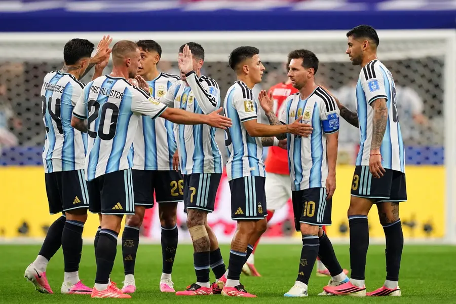 FIFA Argentina half time