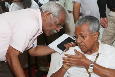 CM Raveendran not in Pinarayi Vijayan's personal staff, ending 4-decade association