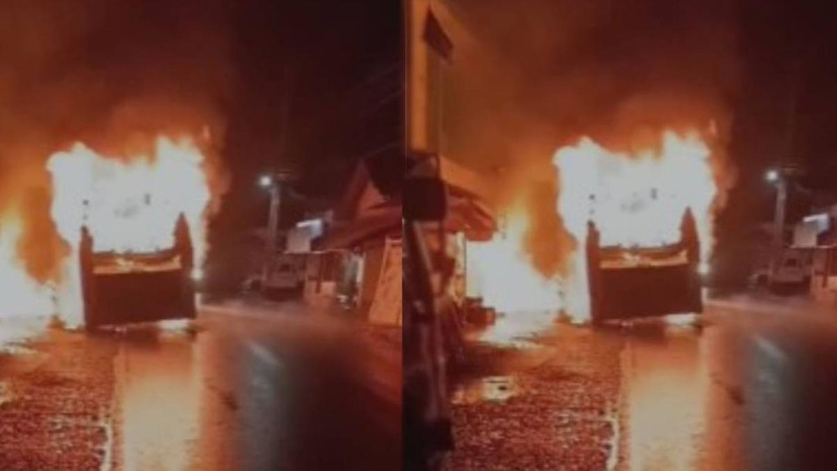 Tourist Bus Carrying Umrah Pilgrims Catches Fire in Mattanur ...