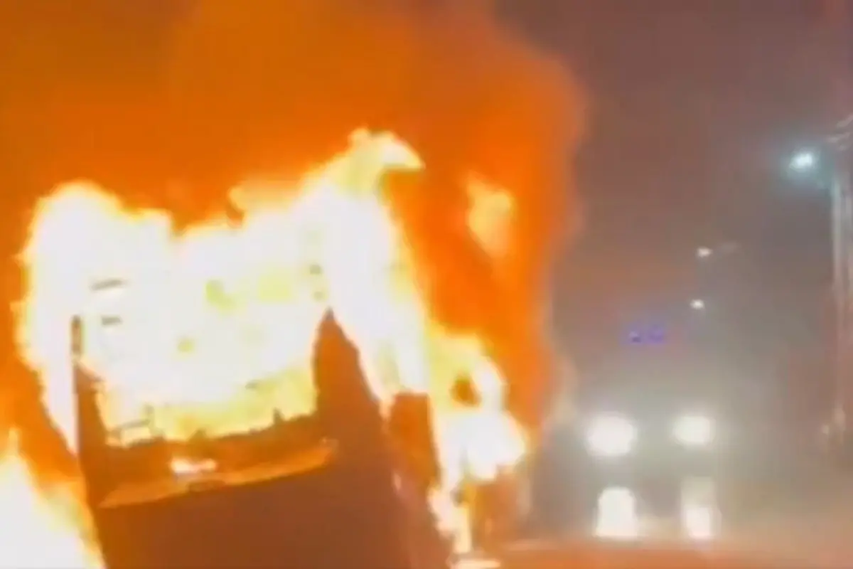 Bus catches fire in Kannur (Screengrab: PTI)
