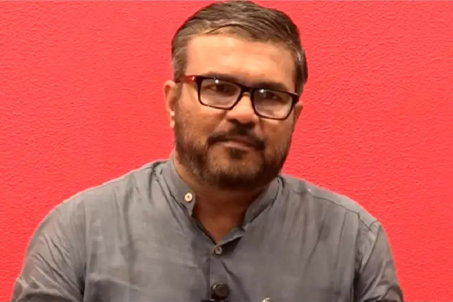 ഉമ്മൻചാണ്ടി സർക്കാർ ബാറുകൾ പൂട്ടിയെന്നത് വാട്സ്ആപ്പ് യൂണിവേഴ്സിറ്റി കഥ, ബാറുകൾ ബിയർപാർലറാക്കി-രാജേഷ്