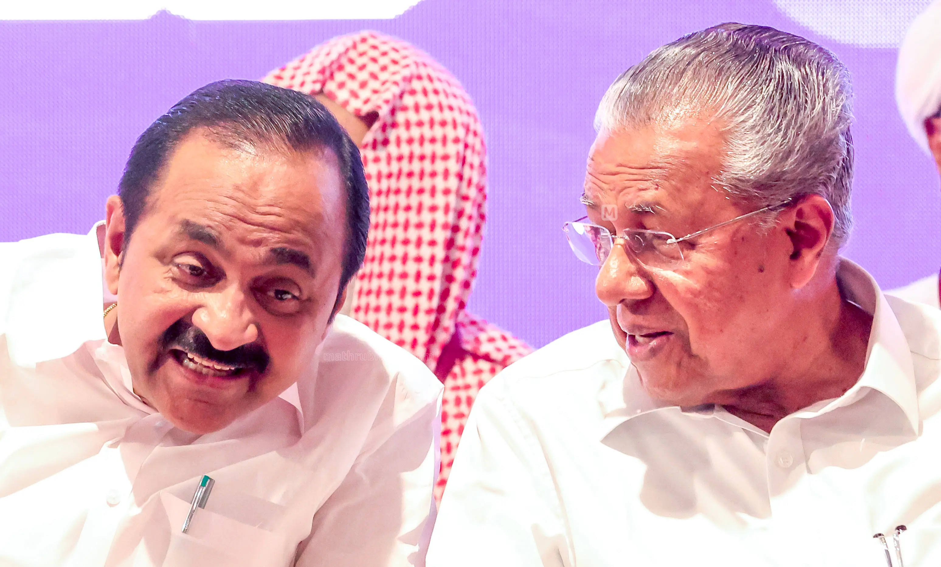 വി.ഡി. സതീശൻ, പിണറായി വിജയൻ | Photo: Mathrubhumi