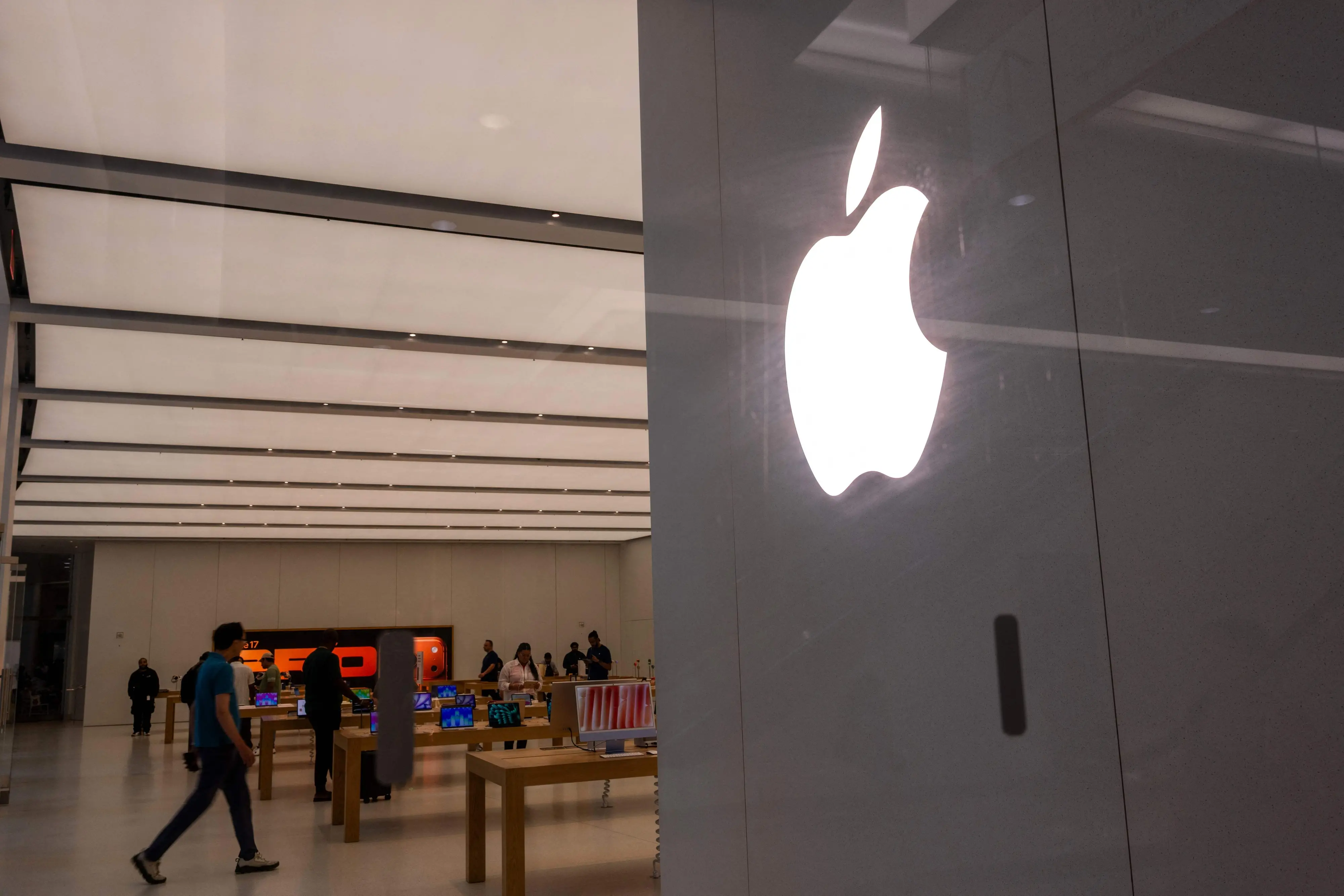Apple Store in US